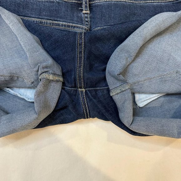 Dear John Ava Roll Up Short Medium Wash  - Size 29 - Picture 8 of 10